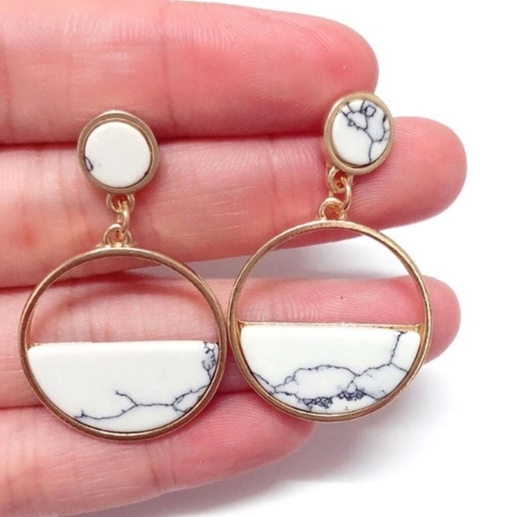 NWOT gold/white marble geometric circle earrings - Picture 7 of 7